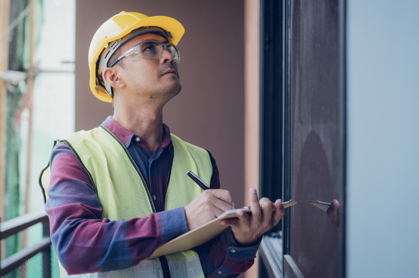 Quels problèmes sont détectés par l'inspection en bâtiment?