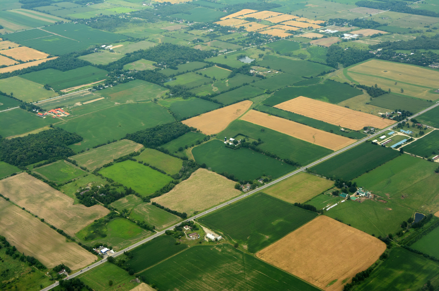 What are the types of zoning in Quebec?