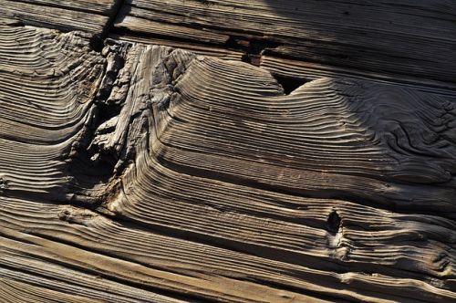 Du radon en provenance d'une fissure dans le plancher