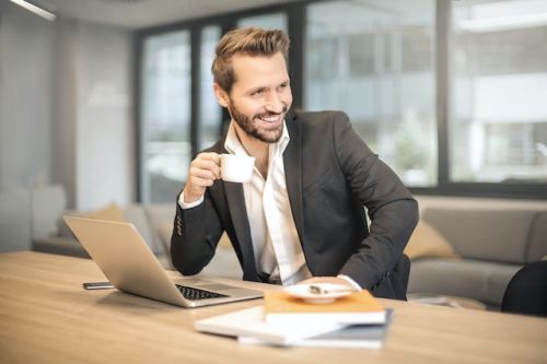 Dirigeant d'agence immobilière 