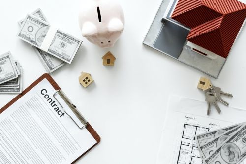 The hidden defect is present but unknown by the buyer at the time of the transaction