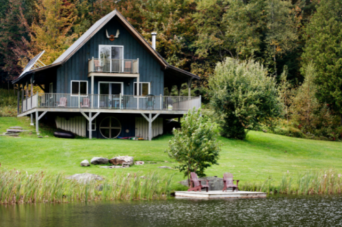 Chalet au bord de l'eau