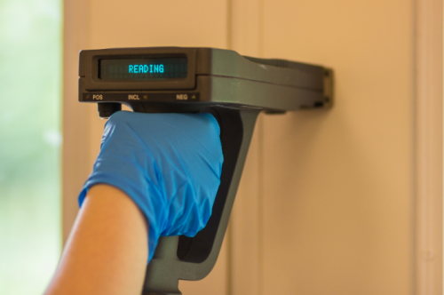 Appareil pour détecter le plomb dans la peinture