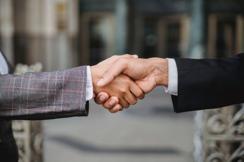 Real estate brokers help you with your real estate project